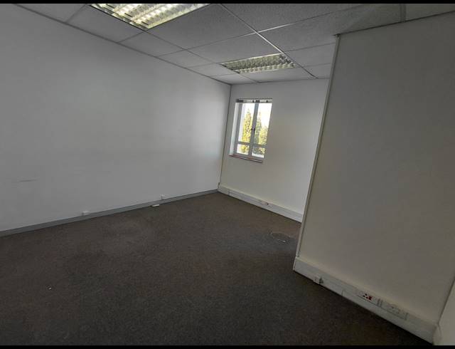 186M² OFFICE TO LET IN BRYANSTON